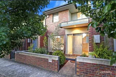 Property photo of 35 Highview Road Bentleigh East VIC 3165