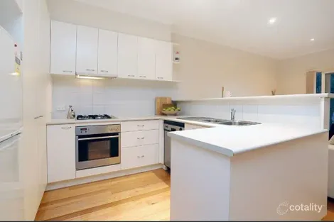 Property photo of 35 Highview Road Bentleigh East VIC 3165