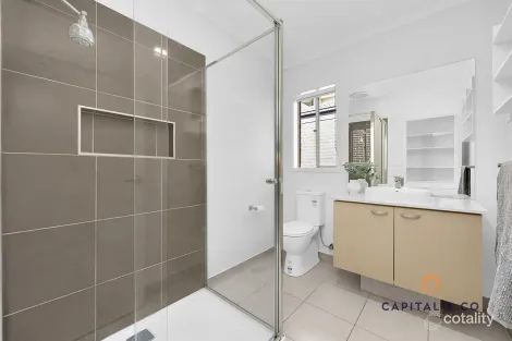 Property photo of 11 Twilight Drive Mickleham VIC 3064
