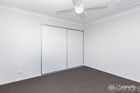 2/22 Awoonga Cres, Morayfield, QLD 4506