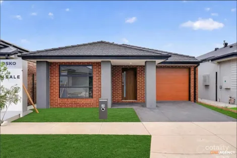 19 Hairpin Dr, Tarneit, VIC 3029