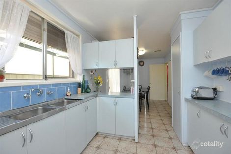 Property photo of 5 Greenacre Grove Gladstone Park VIC 3043