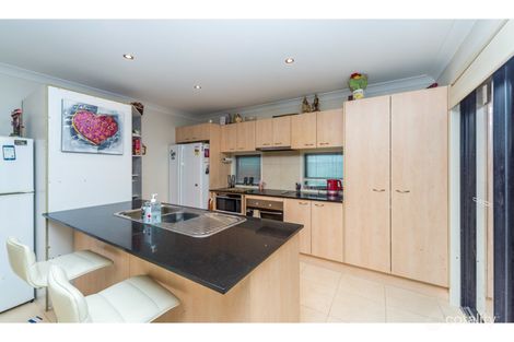Property photo of 2/10 Wilmington Court Helensvale QLD 4212