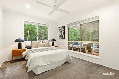 Property photo of 20 Kingfisher Place Chapel Hill QLD 4069