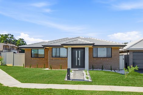 Property photo of 103 Biscay Circuit Menangle Park NSW 2563