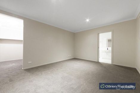 Property photo of 1/12-14 Rosslare Place Cranbourne VIC 3977