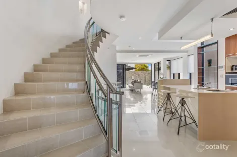 Property photo of 41A Peak Avenue Main Beach QLD 4217
