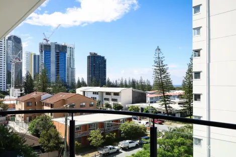 306/26 Alexandra Ave, Mermaid Beach, QLD 4218