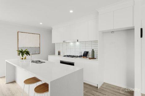 Property photo of 6 Kenmore Way Clyde North VIC 3978