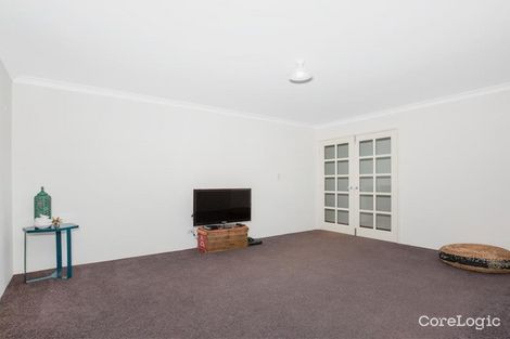 Property photo of 4 Beaufortia Turn Halls Head WA 6210