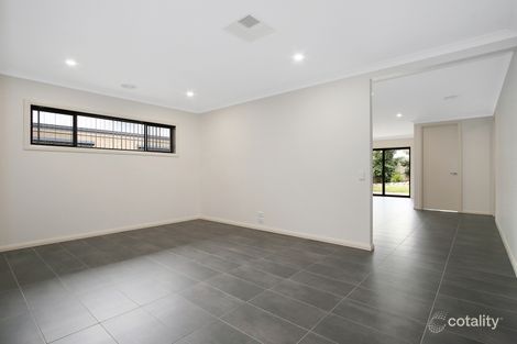 Property photo of 24 Ruthven Circuit Wodonga VIC 3690