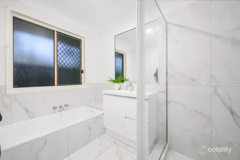 Property photo of 17 Woodlands Drive Banora Point NSW 2486