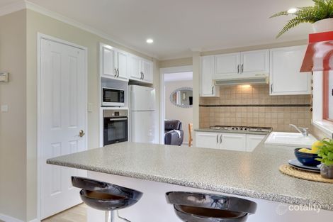 Property photo of 8 Majura Place Jerrabomberra NSW 2619