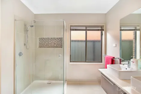 Property photo of 48 Borrack Crescent Mernda VIC 3754