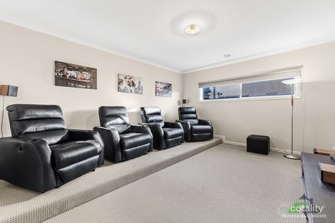 Property photo of 9 Aspera Place Cranbourne North VIC 3977