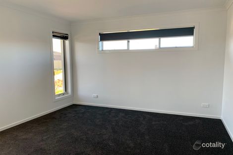 Property photo of 20 Shirley Street Pakenham VIC 3810