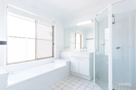 Property photo of 6 Cremorne Court Kippa-Ring QLD 4021