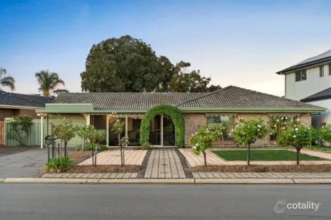 10 Settlers Dr, West Lakes, SA 5021