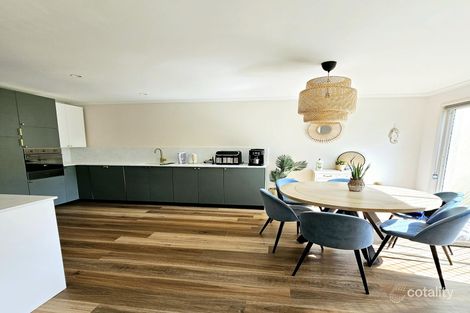 Property photo of 4/40 Government Road Labrador QLD 4215