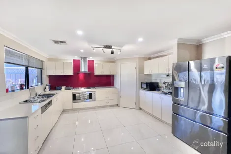27 Mccabe Pde, Canning Vale, WA 6155