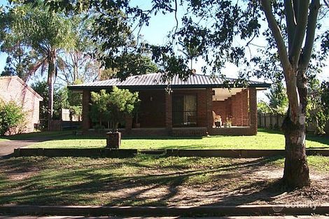 3 Minaji Ct, Karana Downs, QLD 4306