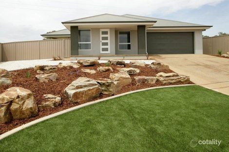 Property photo of 15 Park Place Lloyd NSW 2650