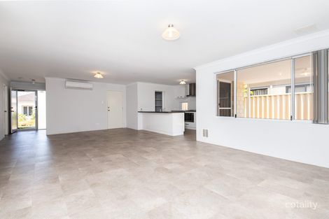 Property photo of 39 Gutmann Parkway Dalyellup WA 6230