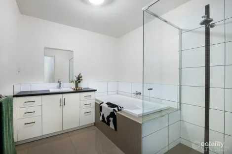 Property photo of 4 Sunset Way Bannockburn VIC 3331