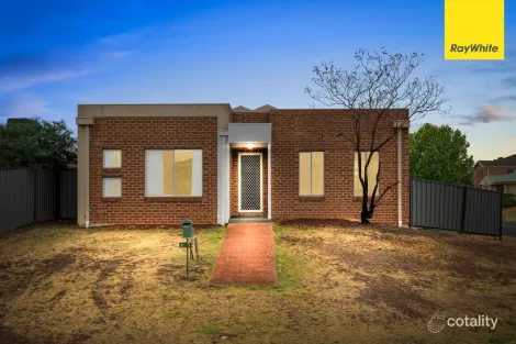 Property photo of 28 Lakewood Boulevard Melton VIC 3337