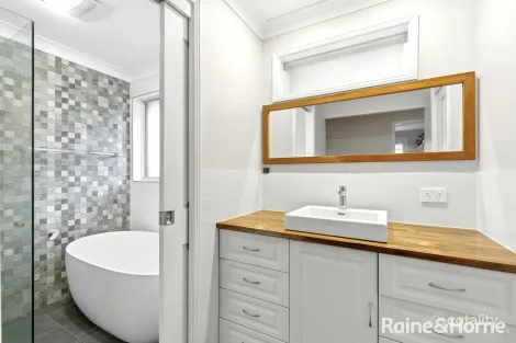 Property photo of 5 Peppermint Close Narara NSW 2250