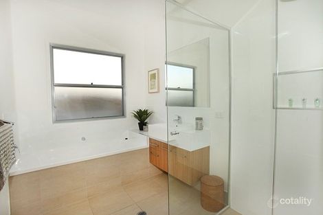 Property photo of 24 Foxtail Circuit Mountain Creek QLD 4557