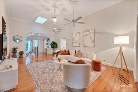 Property photo of 24 Sussex Street Hyde Park QLD 4812