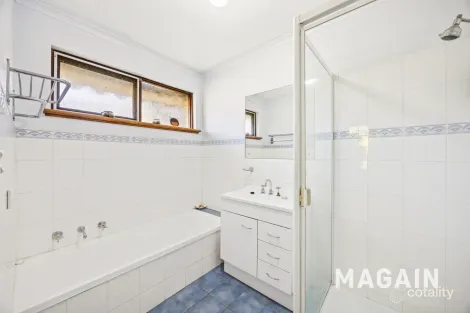 Property photo of 1 Taylors Road West Aberfoyle Park SA 5159