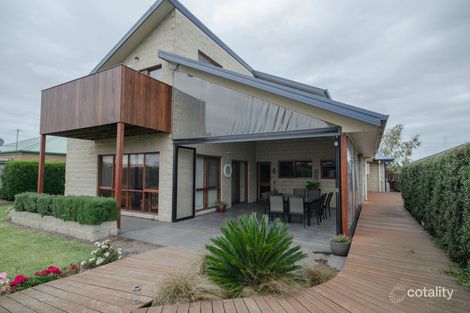 Property photo of 19 Supreme Close Koo Wee Rup VIC 3981