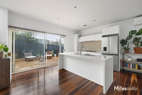 Property photo of 2/44 Mountain View Parade Rosanna VIC 3084