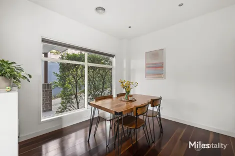 Property photo of 2/44 Mountain View Parade Rosanna VIC 3084