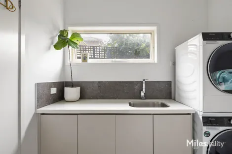 Property photo of 2/44 Mountain View Parade Rosanna VIC 3084