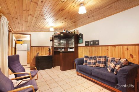 Property photo of 33 Crest Grove Nunawading VIC 3131