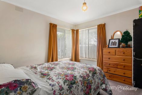 Property photo of 9 Airlie Grove Seaford VIC 3198