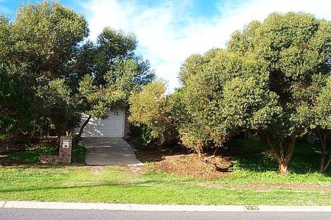 98 Lagoon Dr, Yanchep, WA 6035