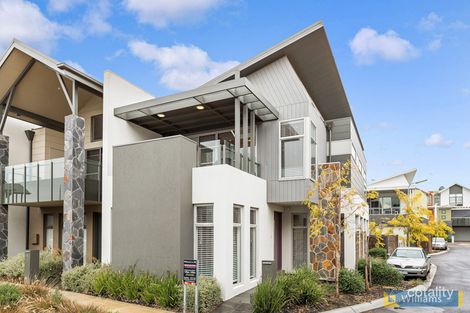 2 Sunset Dr, Williamstown, VIC 3016