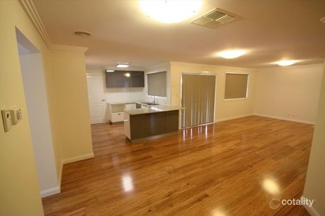 Property photo of 72 Lingiari Drive Lloyd NSW 2650