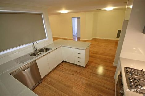 Property photo of 72 Lingiari Drive Lloyd NSW 2650