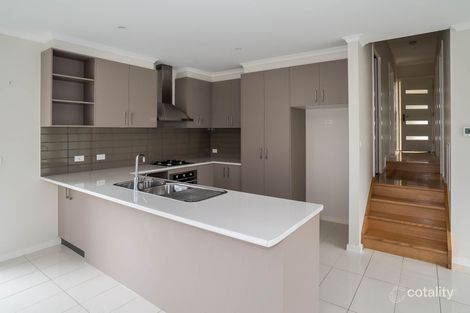 Property photo of 5 Arlie Crescent Montrose VIC 3765