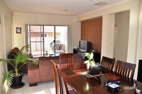 Property photo of 7 Gardenia Close Craigieburn VIC 3064