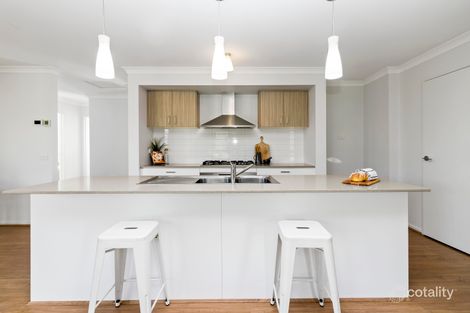 Property photo of 65 Manuka Grove Wyndham Vale VIC 3024