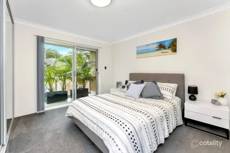 Property photo of 9/13 Masons Parade Point Frederick NSW 2250