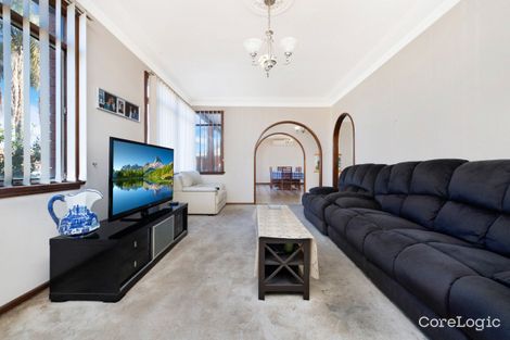 Property photo of 10 Narelle Crescent Greenacre NSW 2190