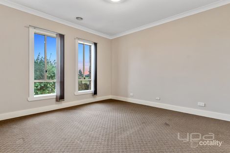 Property photo of 12 Acumin Street Brookfield VIC 3338