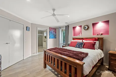 Property photo of 32 Peter Drive Sunshine West VIC 3020